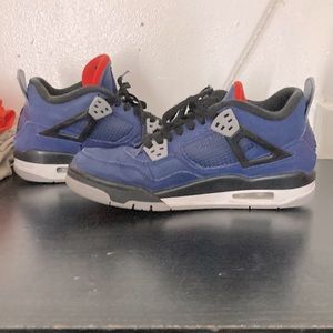 Blue retro 4s there good I can clean them if needed there a size 7